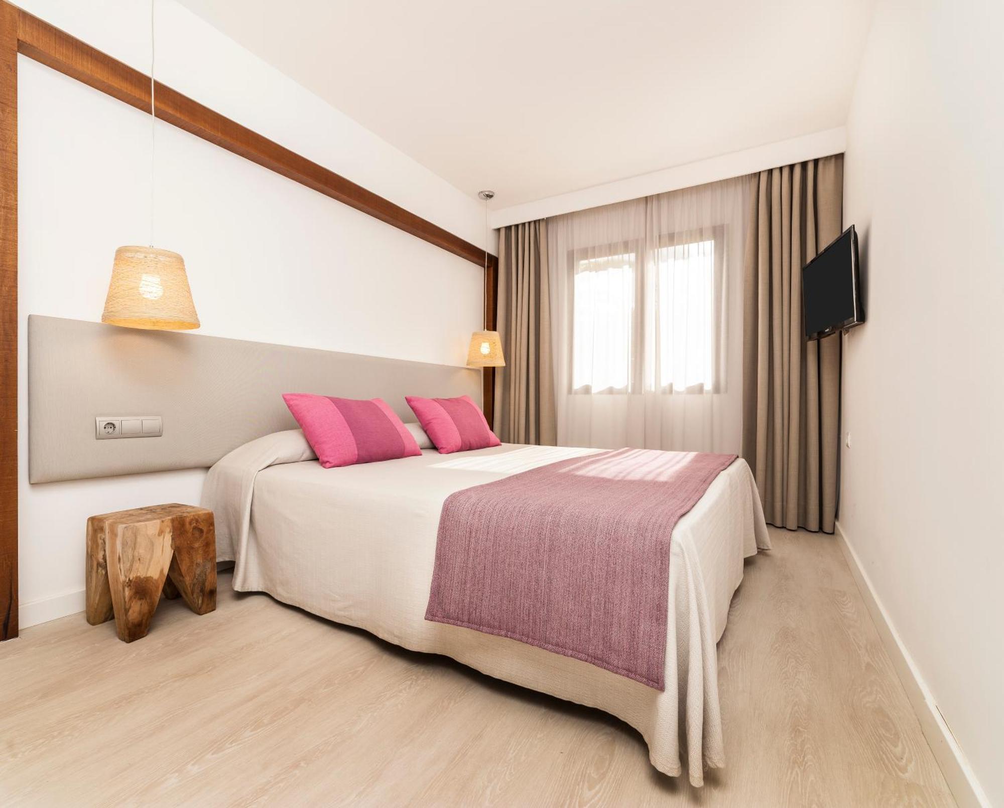 Insotel Club Tarida Playa 산트 호셉 데 사 탈라이아 외부 사진
